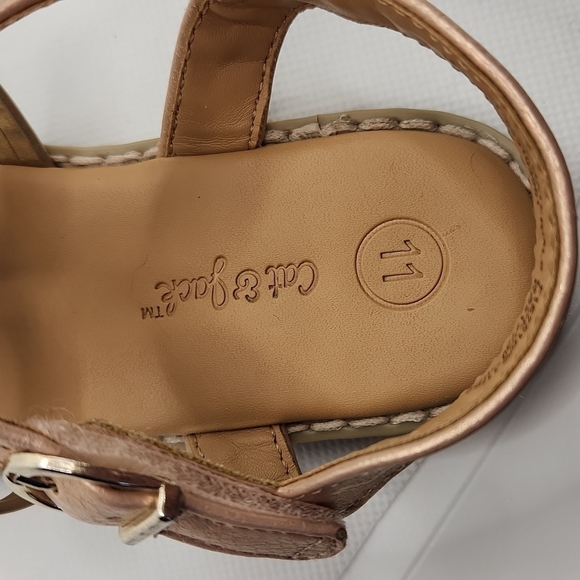 CAT & Jack Gold Copper Sandals Size 11 - Picture 8 of 10